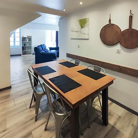 4 Bedroom Stunning In Holiday home