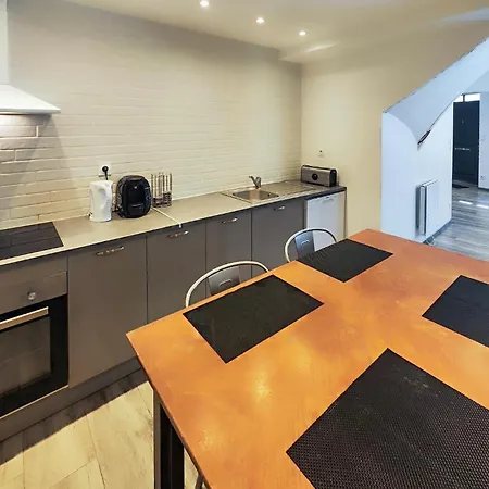4 Bedroom Stunning In Holiday home